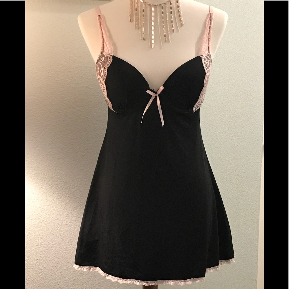 🔥QUICK SALE!🔥 💕GORGEOUS AND SEXY NIGHT GOWN💕